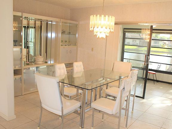 3rd image of 4854 Equestrian Cir APT A