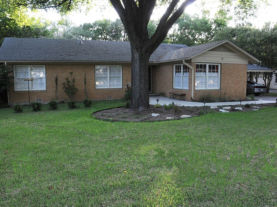Large, Grassy Front Lawn