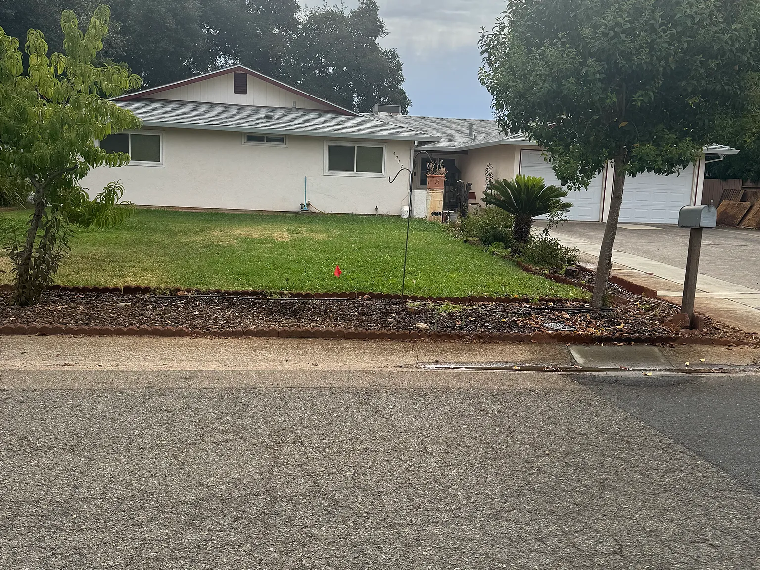 4 bed, 2000 sqft, $2,695 — Photo 2