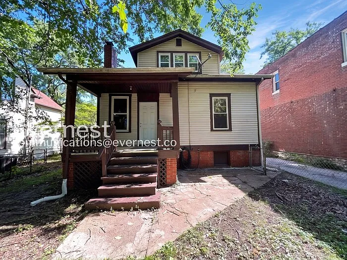 2022 McLaran Ave — Photo 18