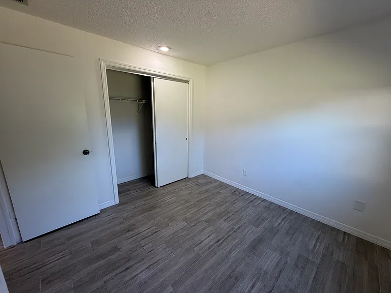 8042 Hook Cir — Photo 6