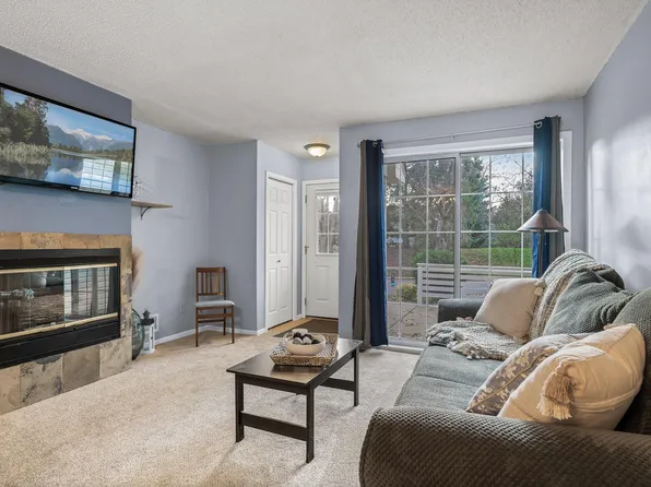 5975 Wedgewood Ln N Unit 20, Plymouth, MN 55446