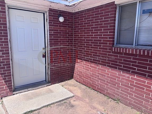 3rd image of 1102-1108 Chaparro St #1104