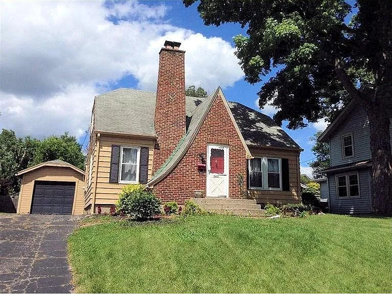 2613 Flemming Rd photo 1