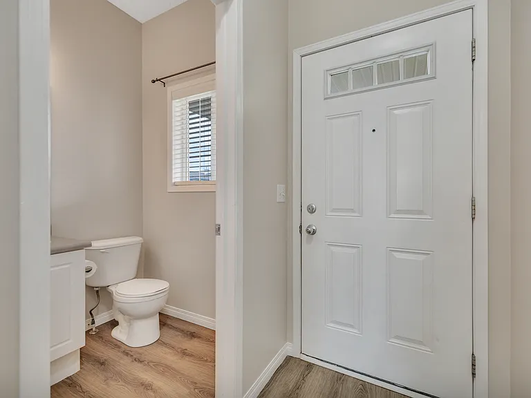 37 Vaughn Ave #37 — Photo 24