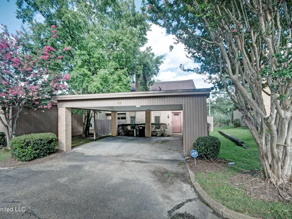 22 Park Crest Pl, Jackson, MS 39211