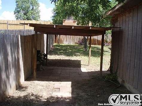 5th image of 4426 Knollvalley