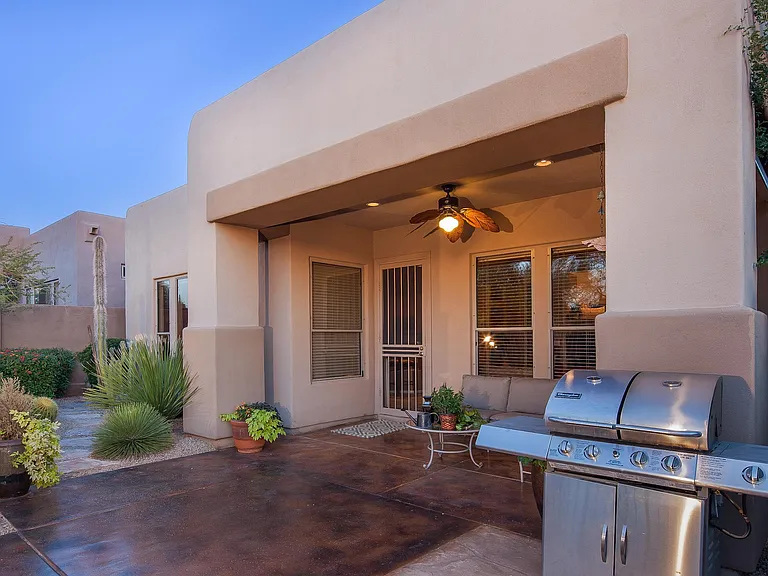 9562 E Chuckwagon Ln — Photo 28