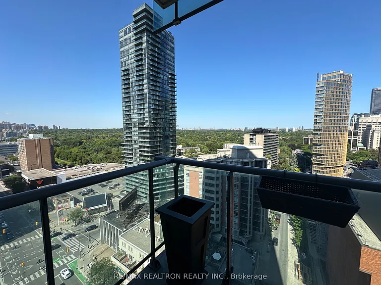 18 Yorkville Ave #1601 — Photo 26