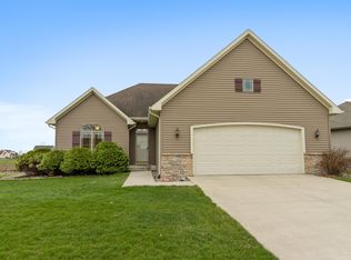 2600 Cottonwood Rd, Ames, IA 50014