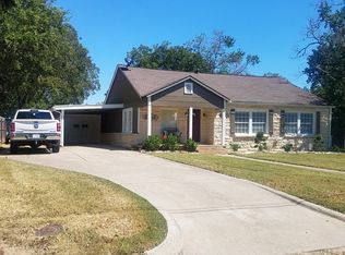 309 S Ridge St, Hallettsville, TX 77964