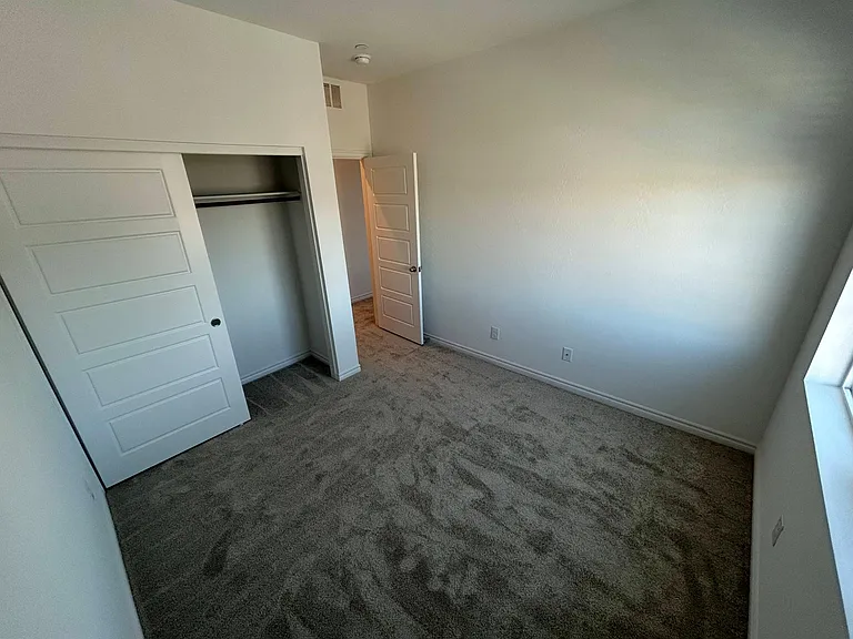 25 Barbara Ln #25 — Photo 13