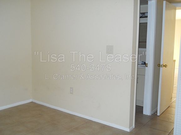 4th image of 3909 Belmont St APT 4