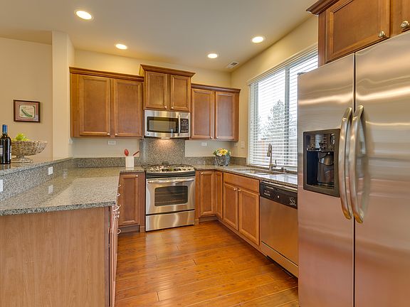 3rd image of 9235 1st St SE
