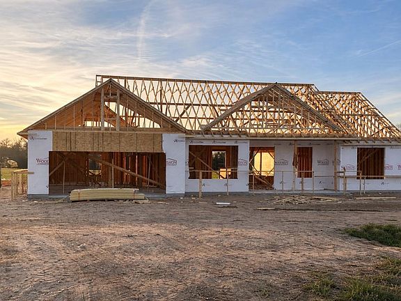 4th image of 102 Pueblo Dr