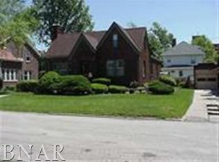 7 Ridgewood Ter, Bloomington, IL 61701