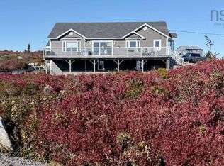 21 Leo Ln, Halifax, NS B3T 0B7