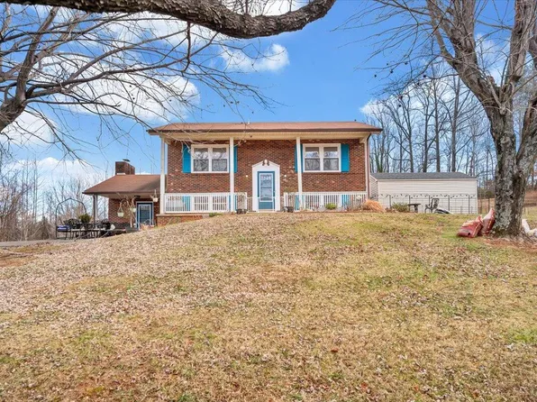 210 Altice Mill Rd, Rocky Mount, VA 24151