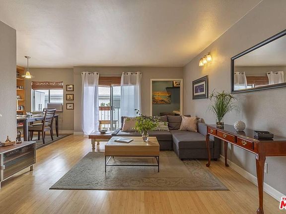 4th image of 1128 11th St APT 208