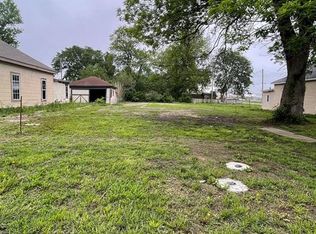 1017 Grant St, Neodesha, KS 66757