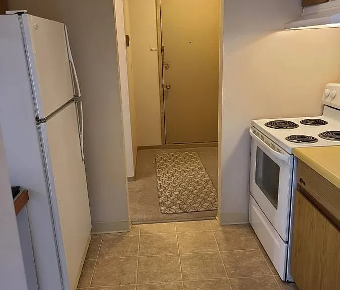 9125 Capella Dr #303 — Photo 2