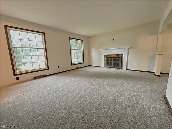 3rd image of 111 Hickory Hollow Dr