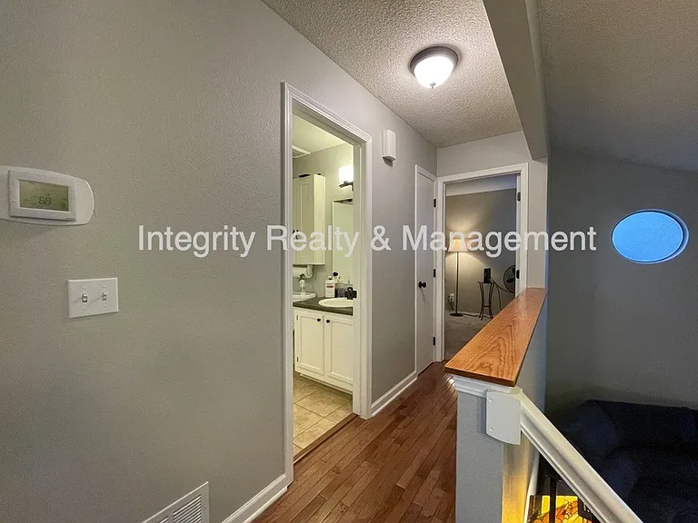 475 Chiswick Cir — Photo 27