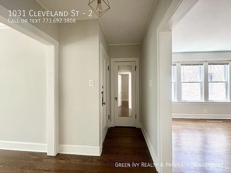 1031 Cleveland St #2 — Photo 8