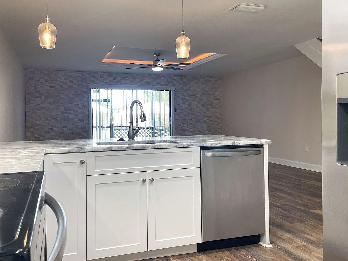 Cozy Three-Bedroom Townhome available in Winter Haven — Photo 4