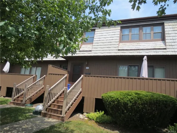 37 Heritage Dr, New City, NY 10956