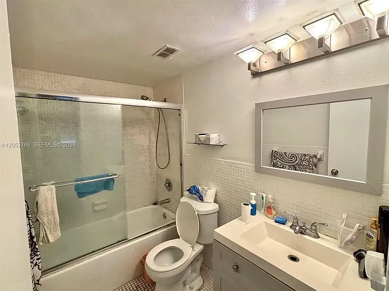 3660 NE 166th St #415 — Photo 14