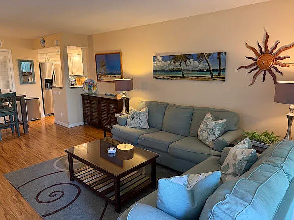 1 bed, 1.0 bath, 696 sqft, $3,100 — Photo 2