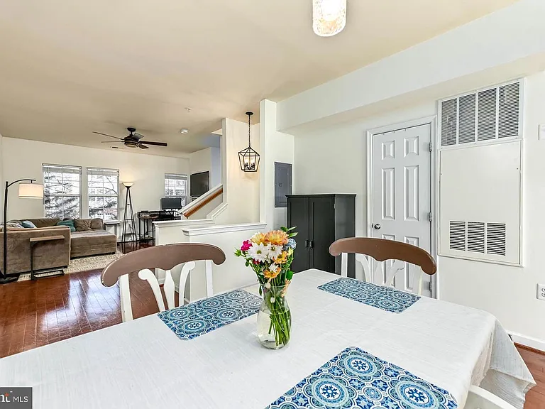 42526 Mayflower Ter — Photo 6