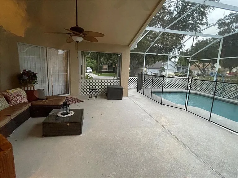 519 Thousand Oaks Blvd — Photo 15