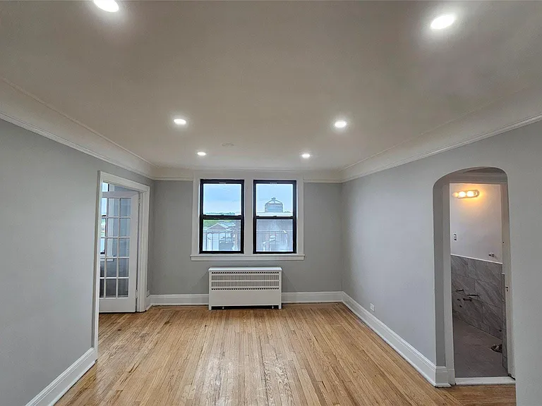 3 Greenridge Ave #D7 — Photo 1