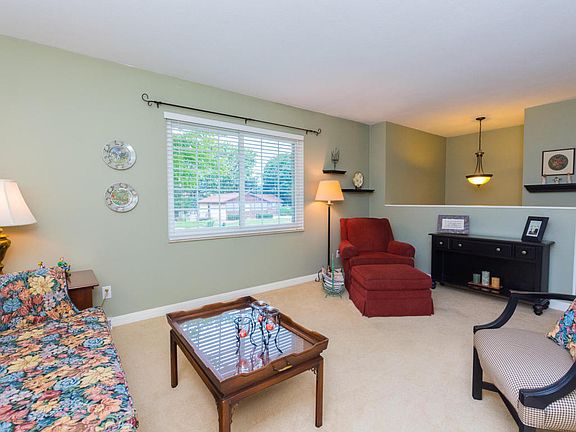 4th image of 4638 Blackfoot Dr SW