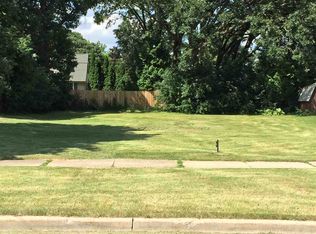 1048 Taft Ave, Oshkosh, WI 54902