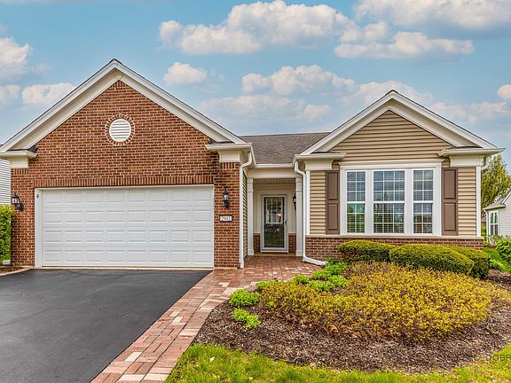 2nd image of 2942 Ravinia Cir