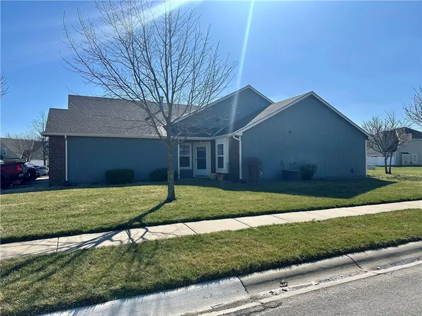 449 W Acorn St, Gardner, KS 66030