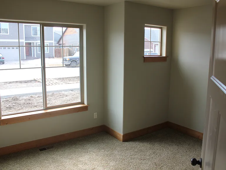 3689 Pipestone St — Photo 16