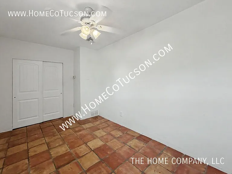 542 E Speedway Blvd — Photo 9