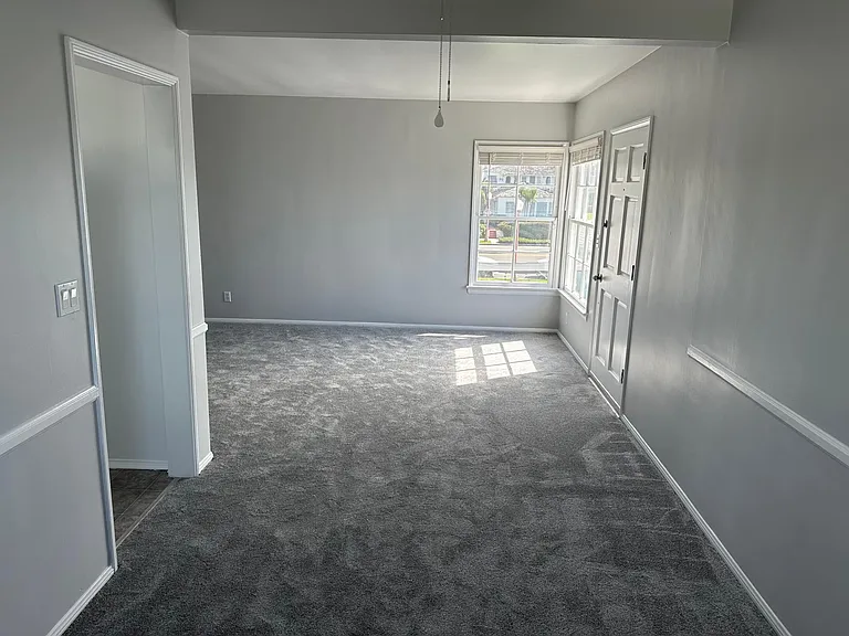 Dining area towards entry