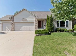 2770 Highland Cir, Marion, IA 52302