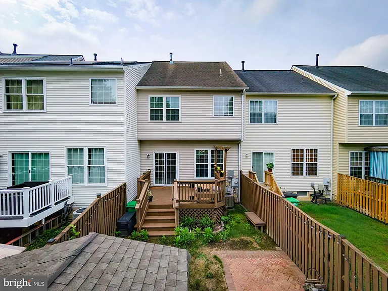 9707 Quiet Brook Ln — Photo 36