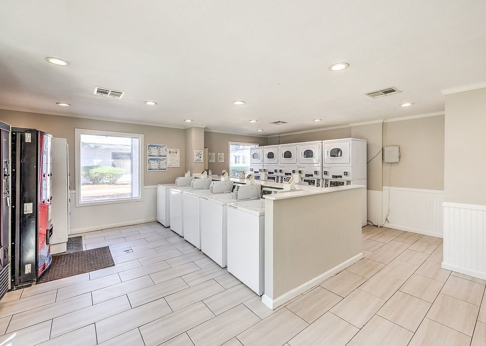 Ascend Townhomes-14.jpg-SMALL