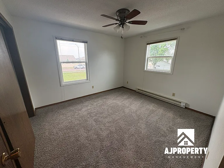 600 E Aspen Blvd #3 — Photo 6
