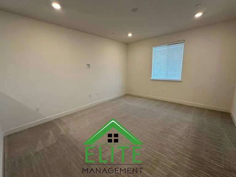 4007 Stanwick Ave — Photo 26