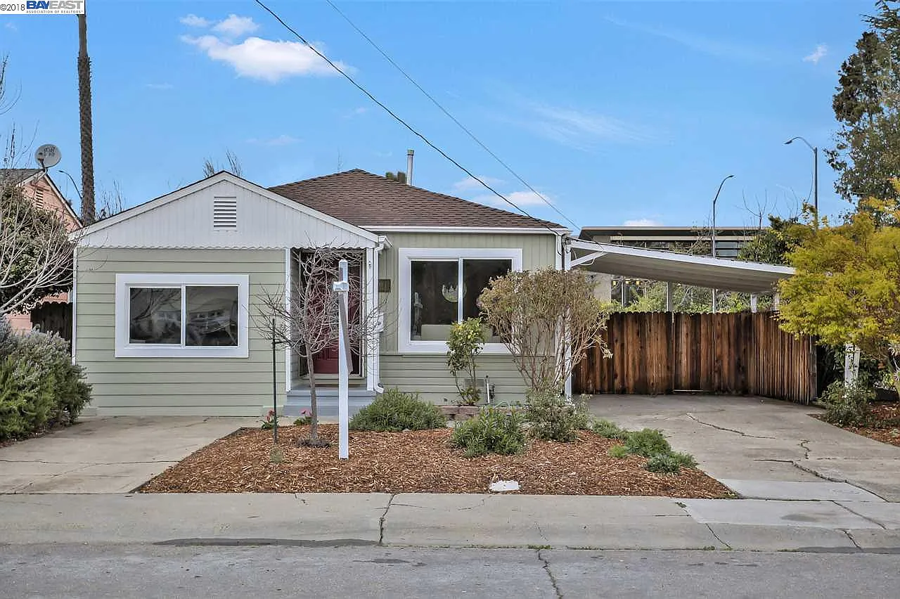 3610 Pine St photo 1