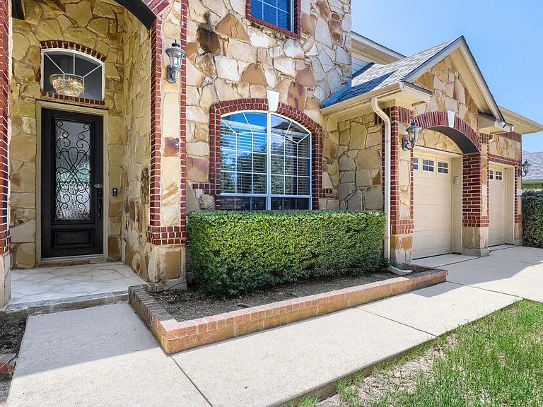 16221 Old Baldy Dr — Photo 1
