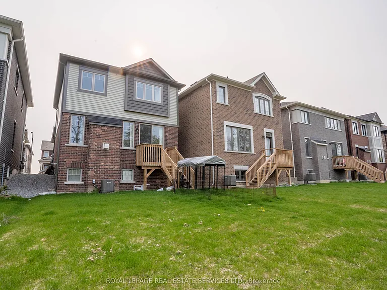 84 Barkerville Dr — Photo 22